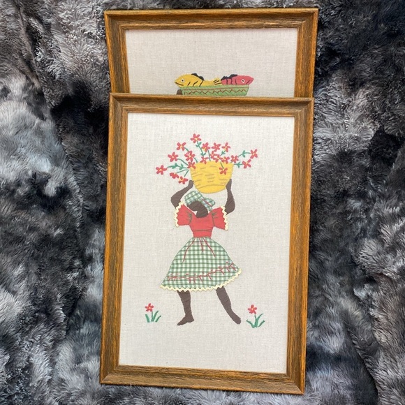 Set of 2 Vintage 70s Crewel Embroidered
Folk Art Framed - Picture 12 of 16